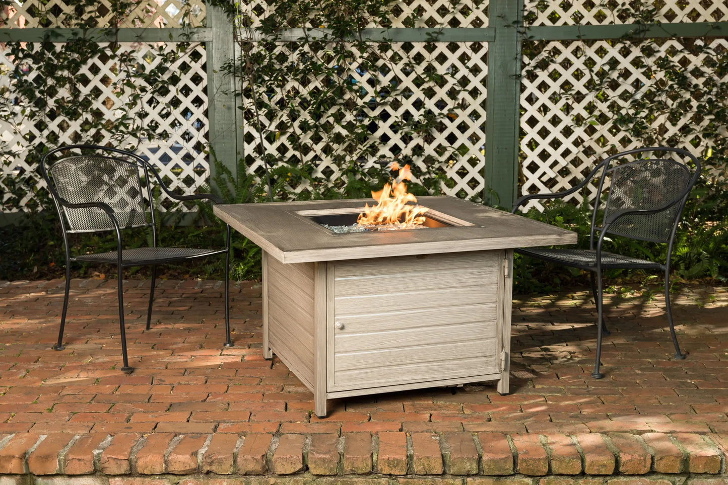 Langhorne 40" Square Woodgrain Aluminum Convertible Gas Fire Pit Table in Barnwood